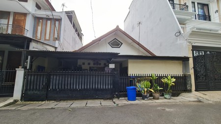 Rumah Strategis Di Tebet Barat, Hanya 3 Menit Jalan Kaki ke Jl. Tebet Raya