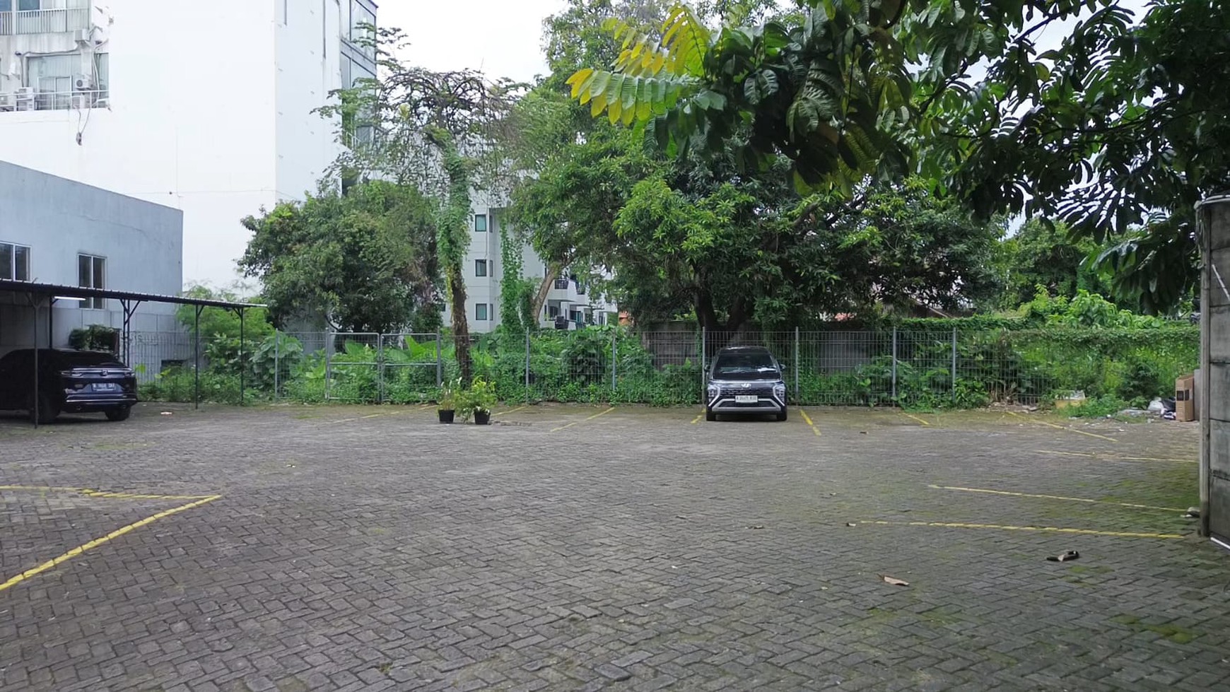 DIJUAL: Bangunan Usaha & Tanah Kosong, Kemang Raya, Jakarta Selatan