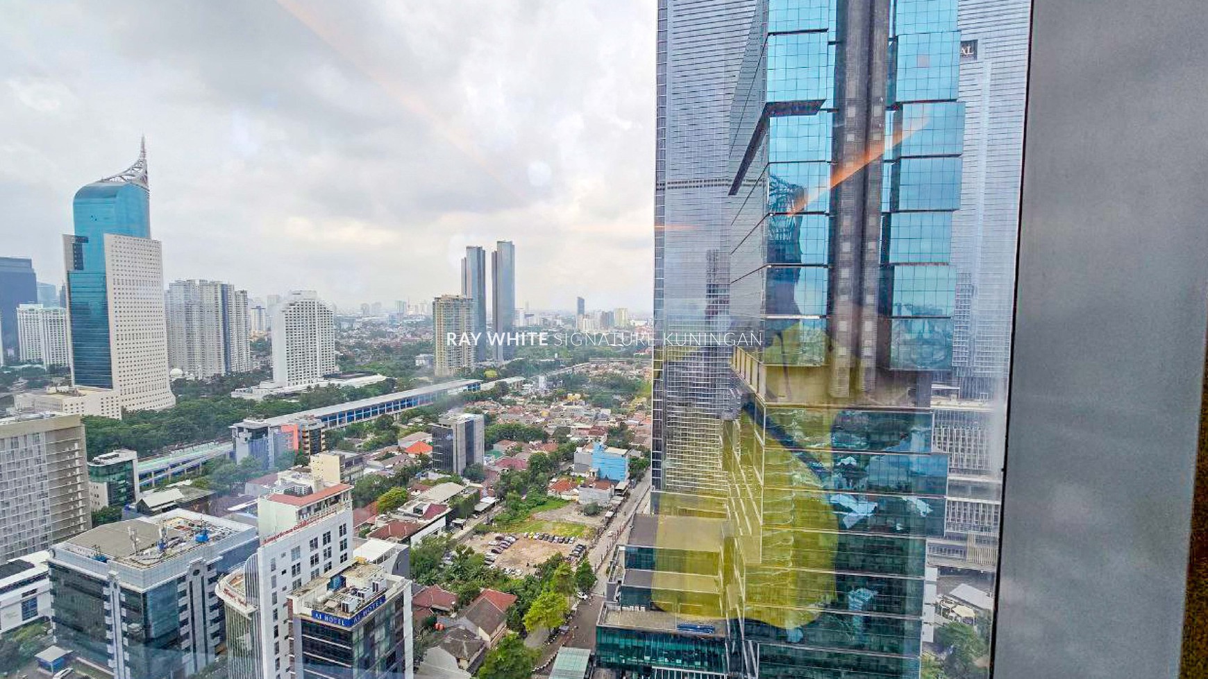 The City Tower Gedung Perkantoran di Lokasi Strategis