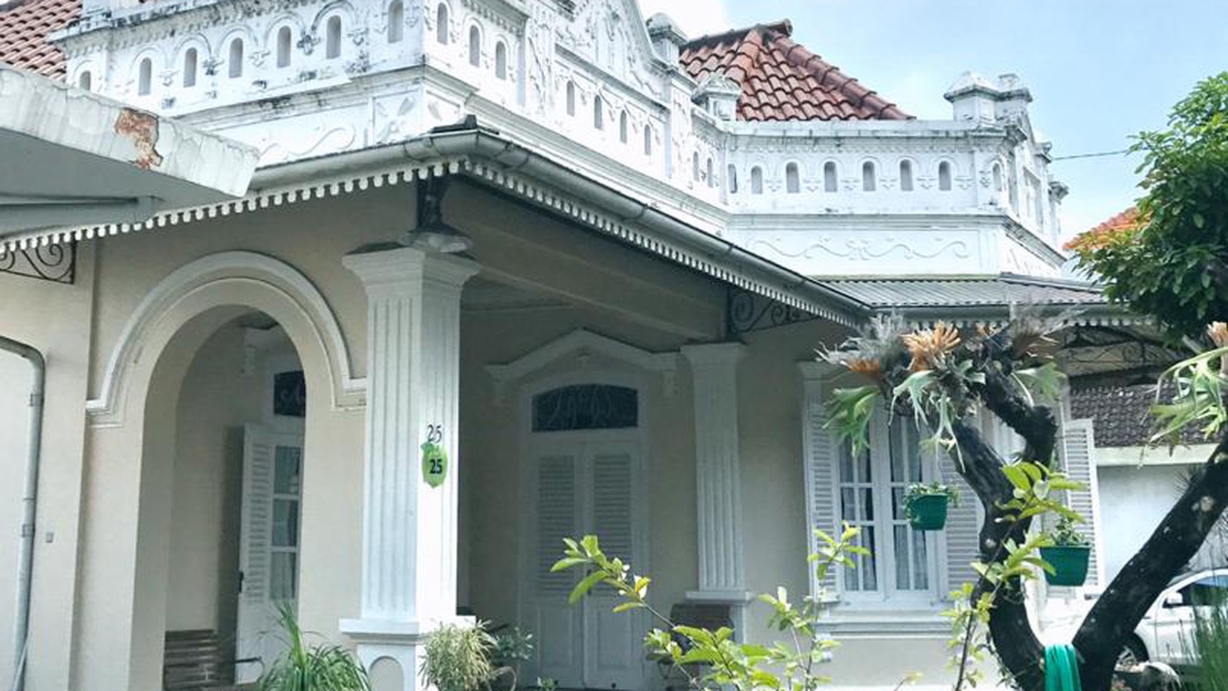 1863. Dijual rumah  Jln PB. Sudirman Batu