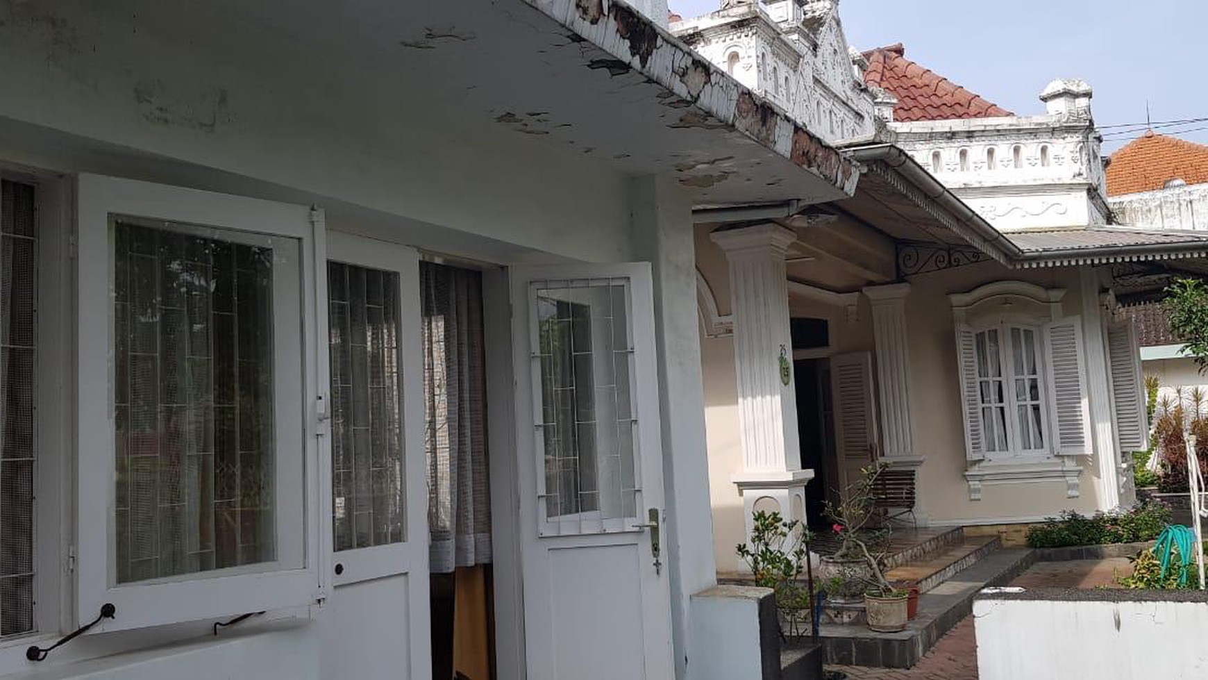 1863. Dijual rumah  Jln PB. Sudirman Batu