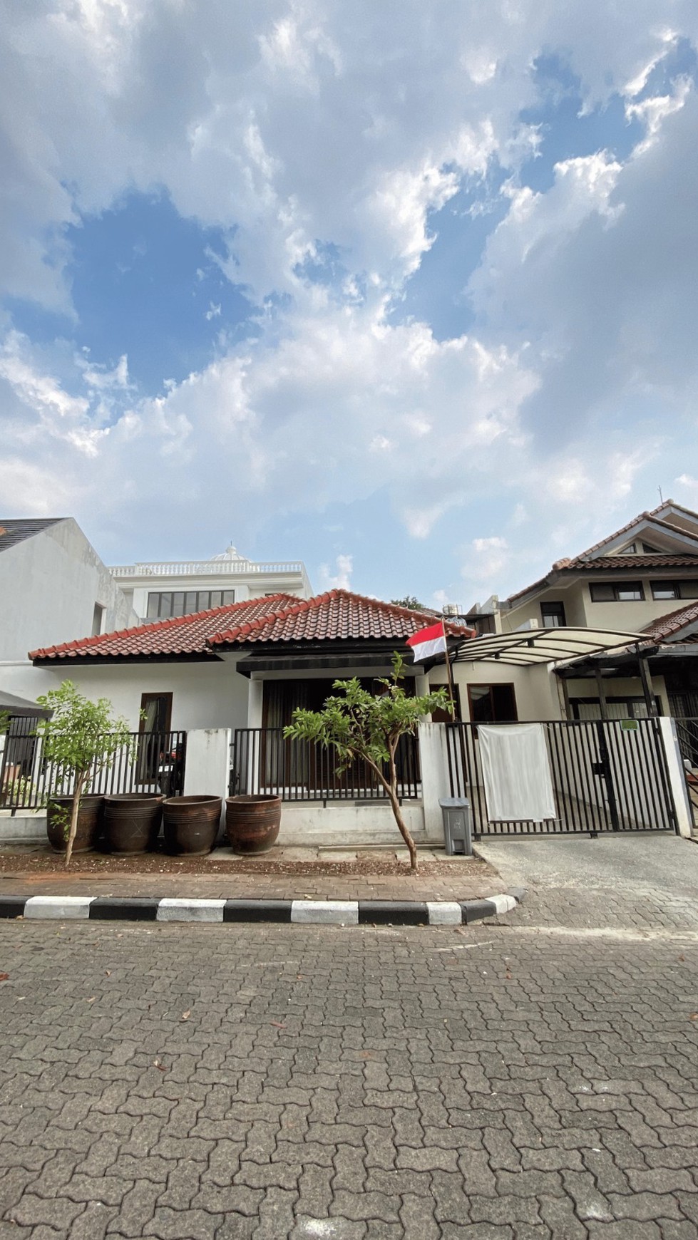Lebak bulus villa cinere mas rumah rapih siap huni