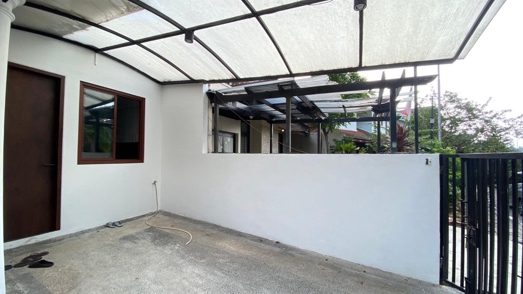 Lebak bulus villa cinere mas rumah rapih siap huni