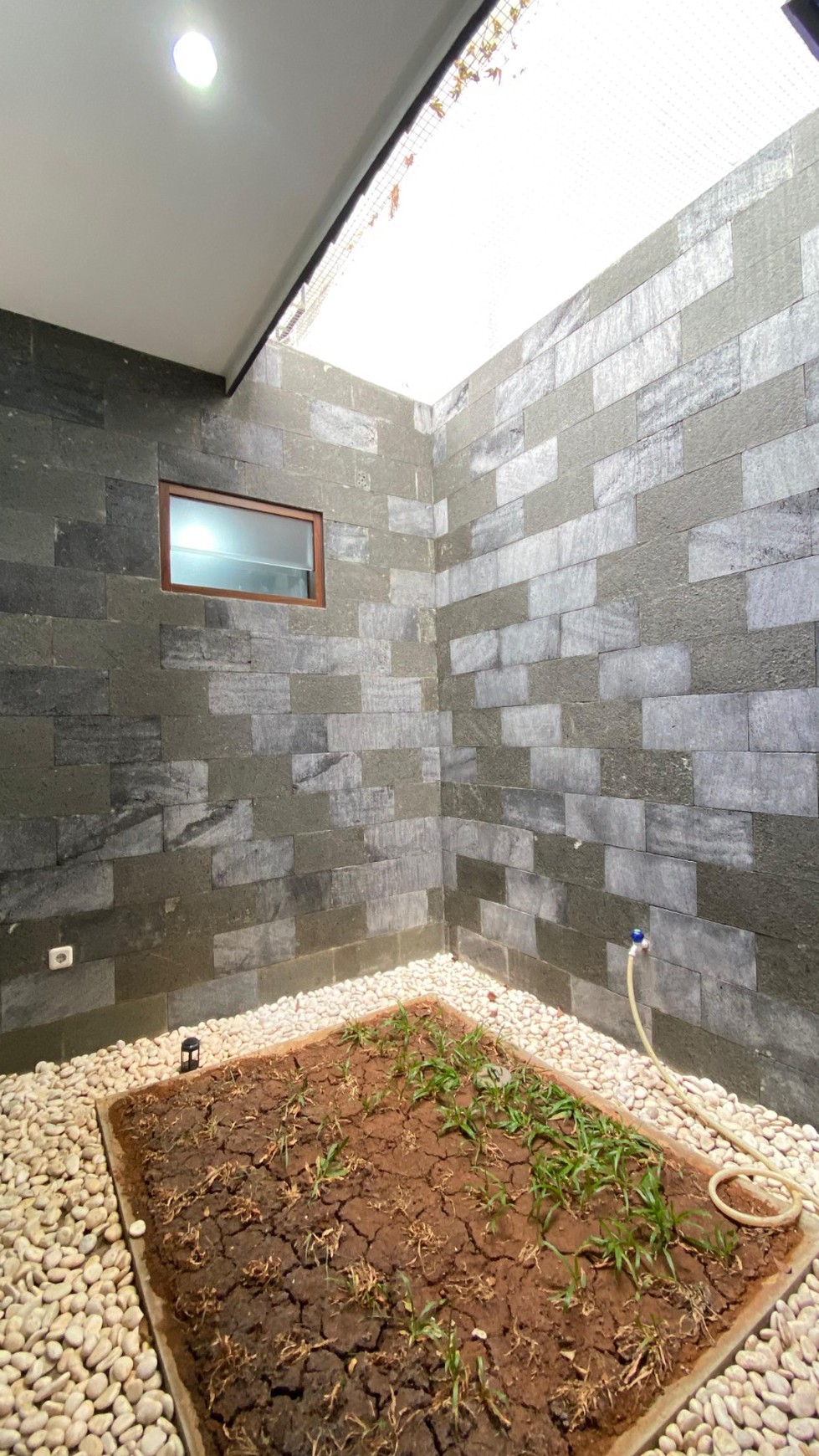 Lebak bulus villa cinere mas rumah rapih siap huni