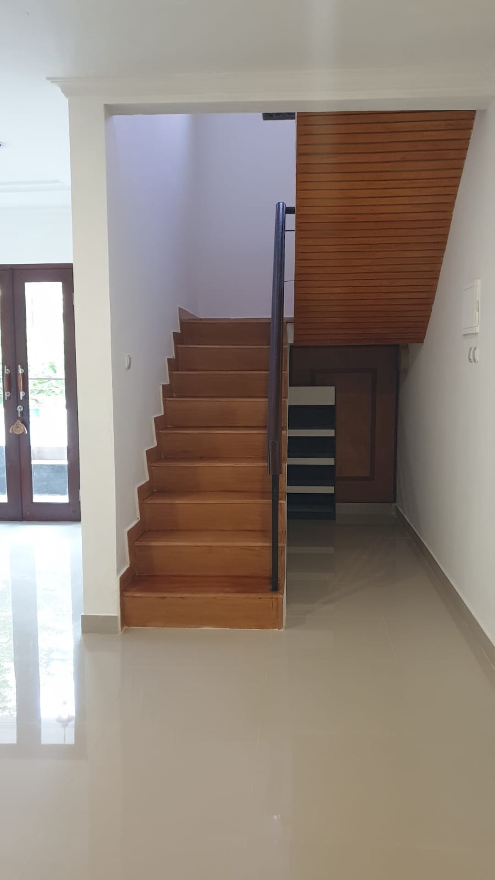 Lebak bulus villa cinere mas modern minimais siap huni
