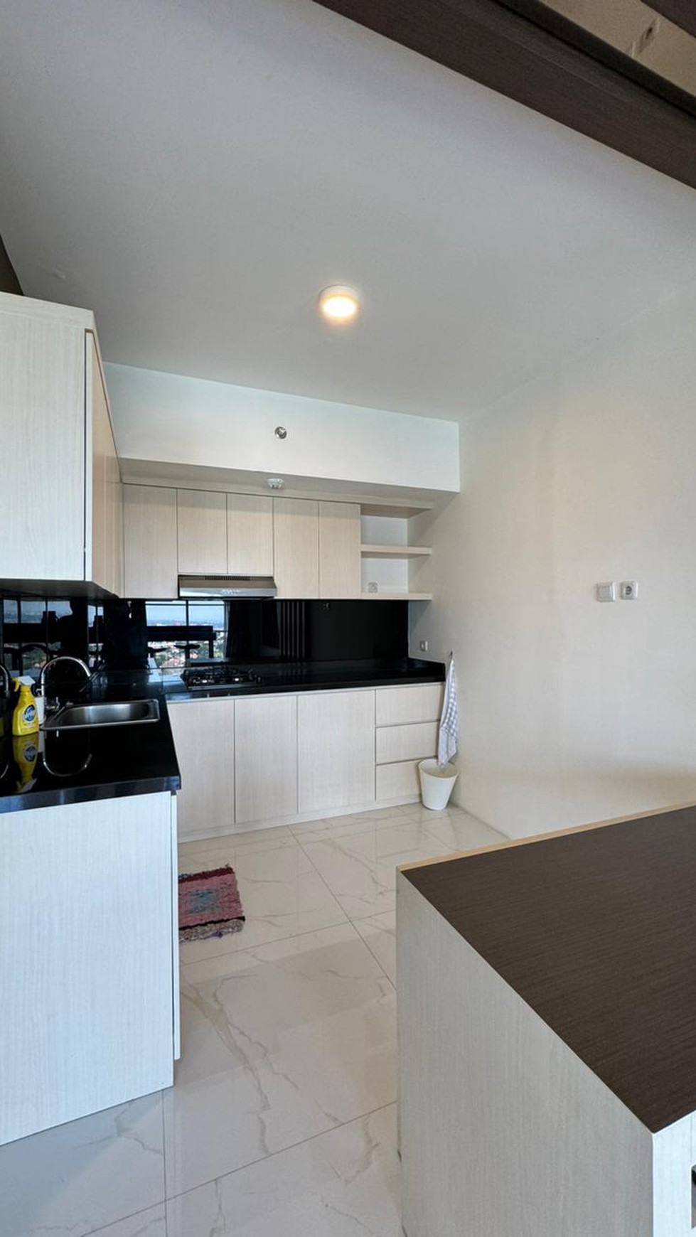 New Murah Dijual Apartemen Puncak Bukit Golf Tipe 4 Bedroom Renov Jadi 2 Bedroom Full Furnished Modern New Gress Dekat Pakuwon Mall, Fair Way Nine, Satoria Office Tower