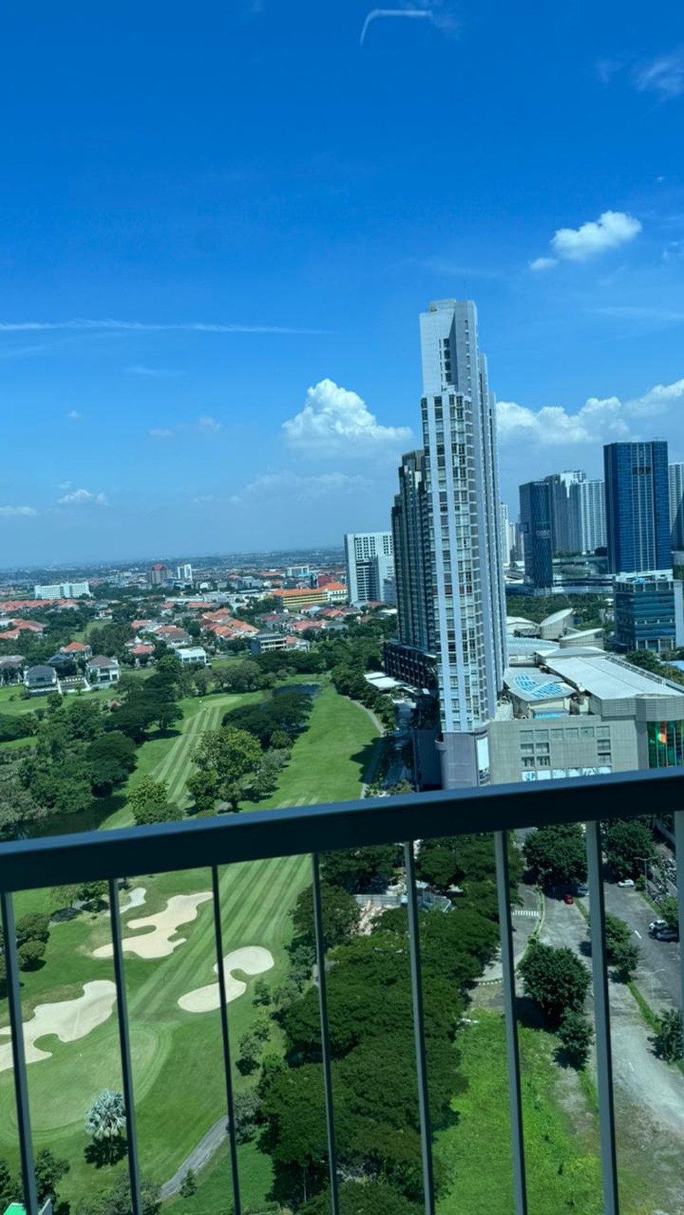 New Murah Dijual Apartemen Puncak Bukit Golf Tipe 4 Bedroom Renov Jadi 2 Bedroom Full Furnished Modern New Gress Dekat Pakuwon Mall, Fair Way Nine, Satoria Office Tower