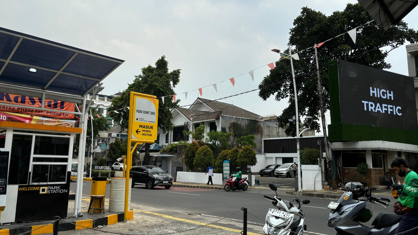 Rumah Hitung Tanah Area Cipete