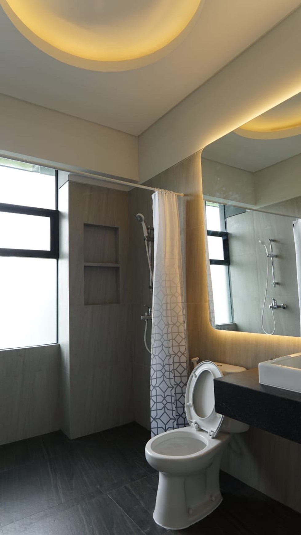 MURAH Dijual Rumah Baru Pakuwon City - San Antonio - Surabaya Timur - BONUS : SEMI Furnished Modern Baru