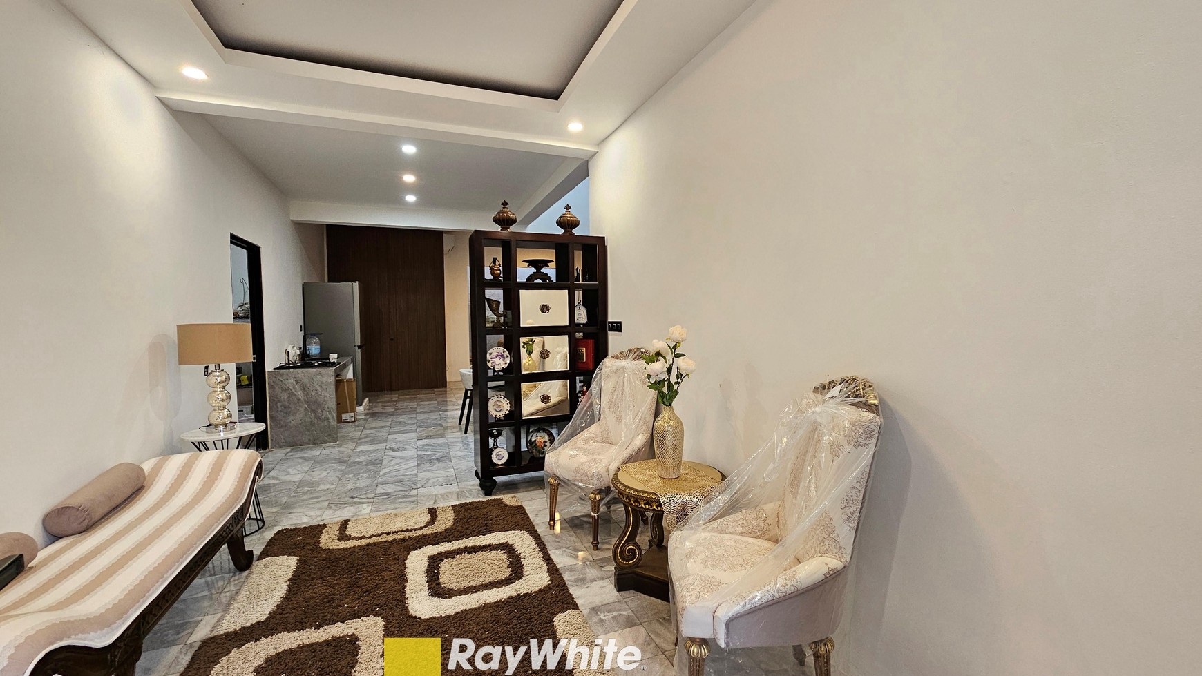 Newly renovated house di Bumi Karang Indah, Lebak Bulus, JakSel, Siap Huni, dekat MRT Lebak Bulus