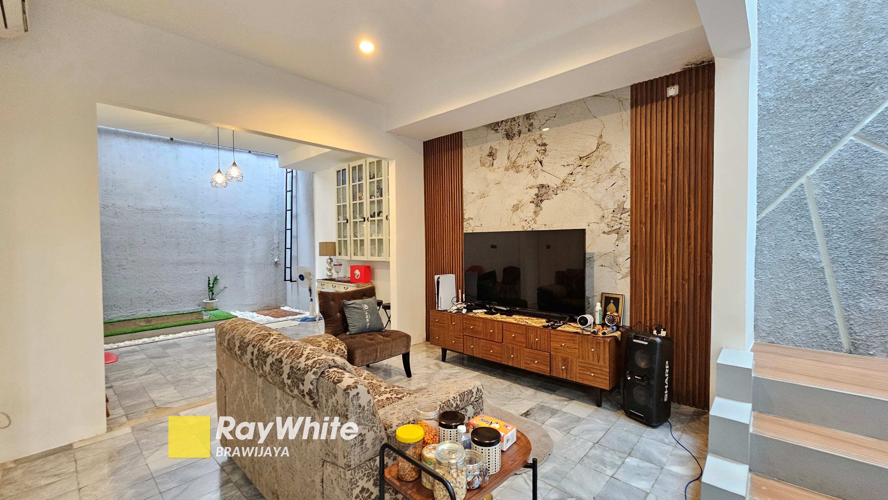 Newly renovated house di Bumi Karang Indah, Lebak Bulus, JakSel, Siap Huni, dekat MRT Lebak Bulus