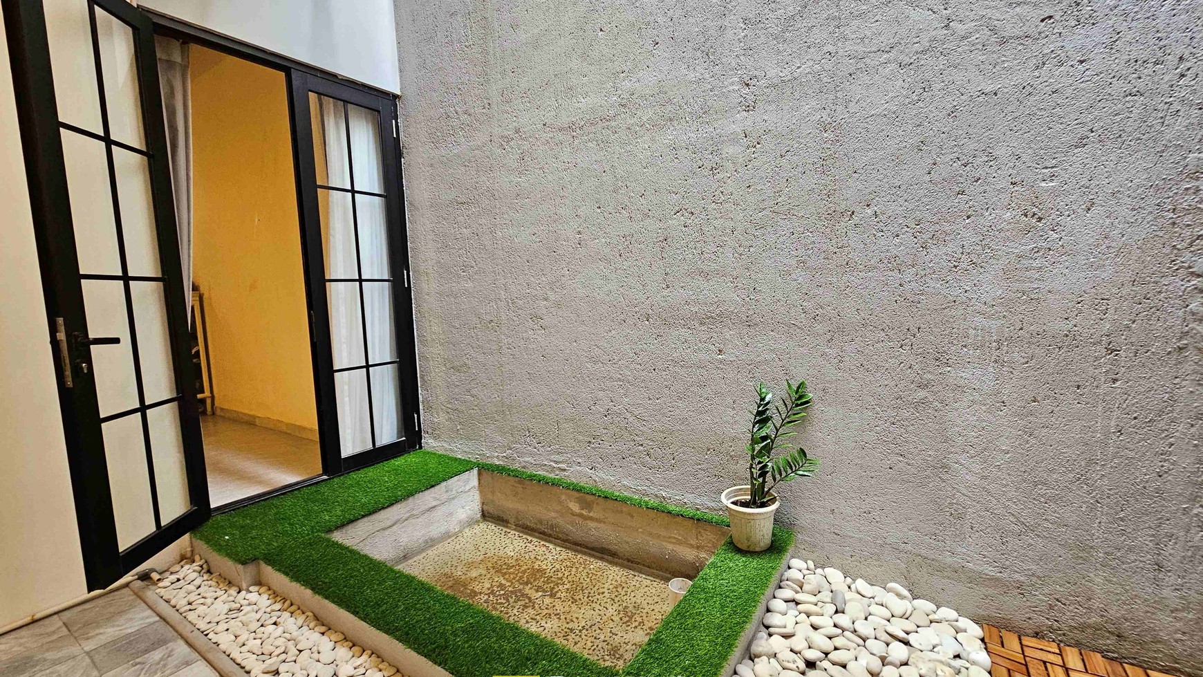 Newly renovated house di Bumi Karang Indah, Lebak Bulus, JakSel, Siap Huni, dekat MRT Lebak Bulus
