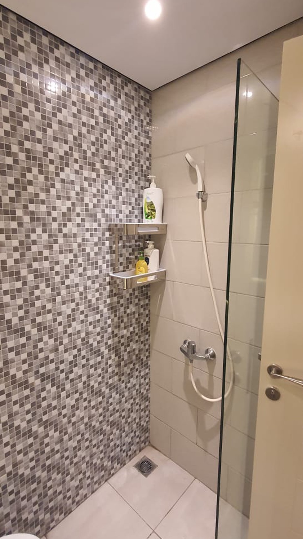 Disewakan Apartemen Benson Pakuwon Mall Tipe 2 Bedroom Corner Full Furnished Modern Mewah Lantai.33 Corner Plus Balkony