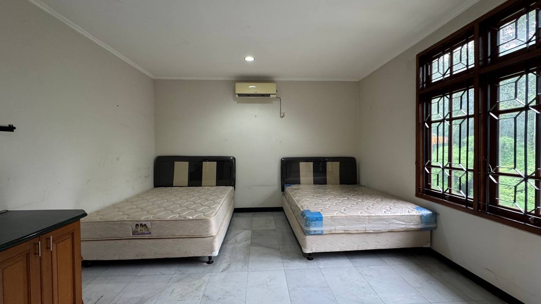 Cinere bukit cinere indah luas 850 view bukit swimpool