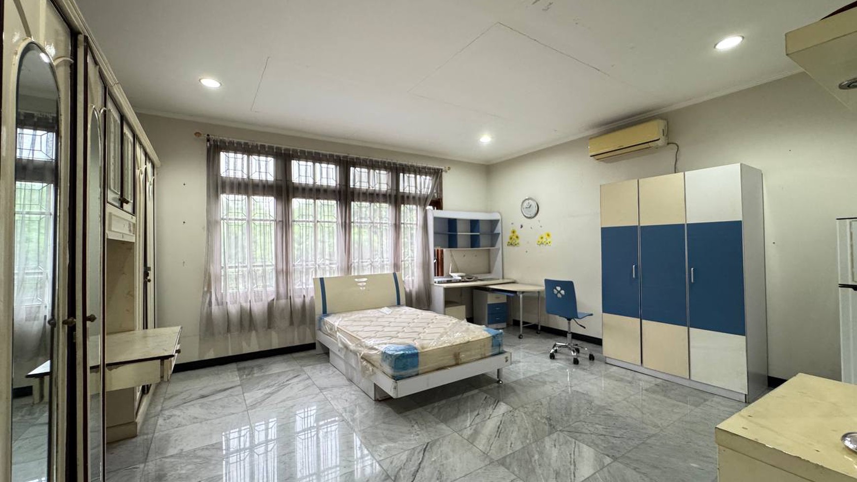 Cinere bukit cinere indah luas 850 view bukit swimpool