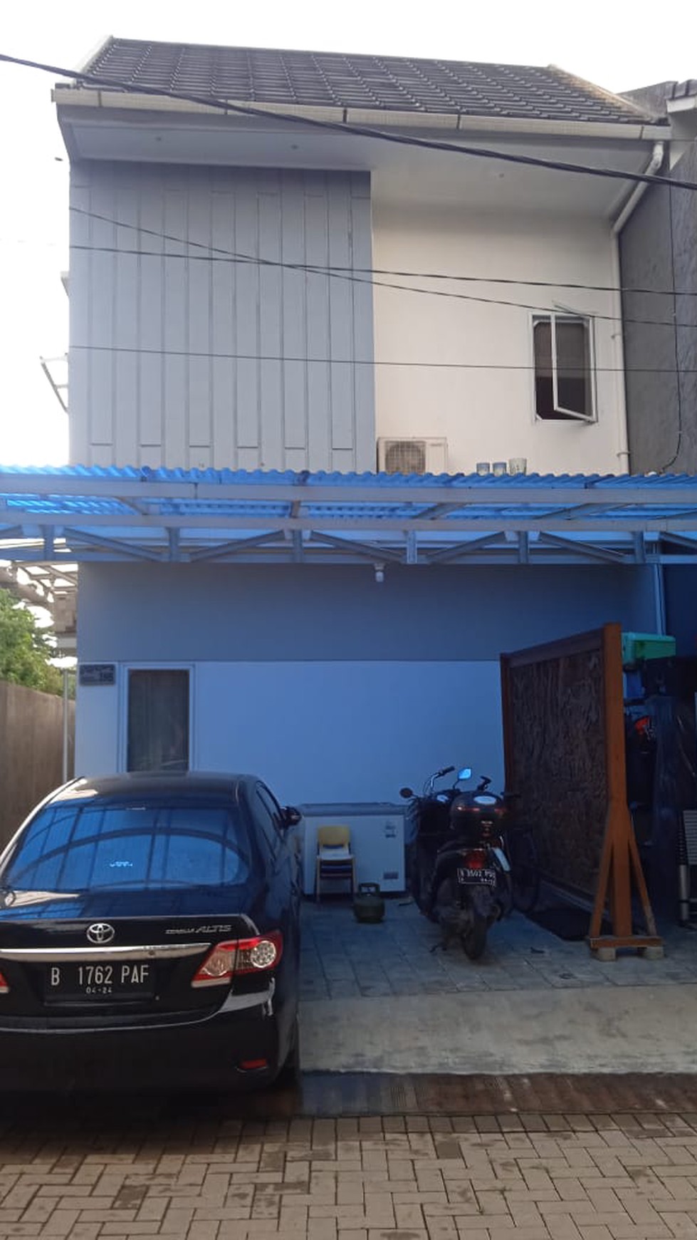 Lebak bulus karang tengah belakang ajiwaras rumah 3 lantai