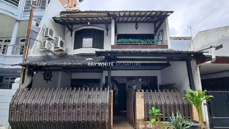 Rumah 2 Lantai di Jl. Danau Dibawah, Benhil