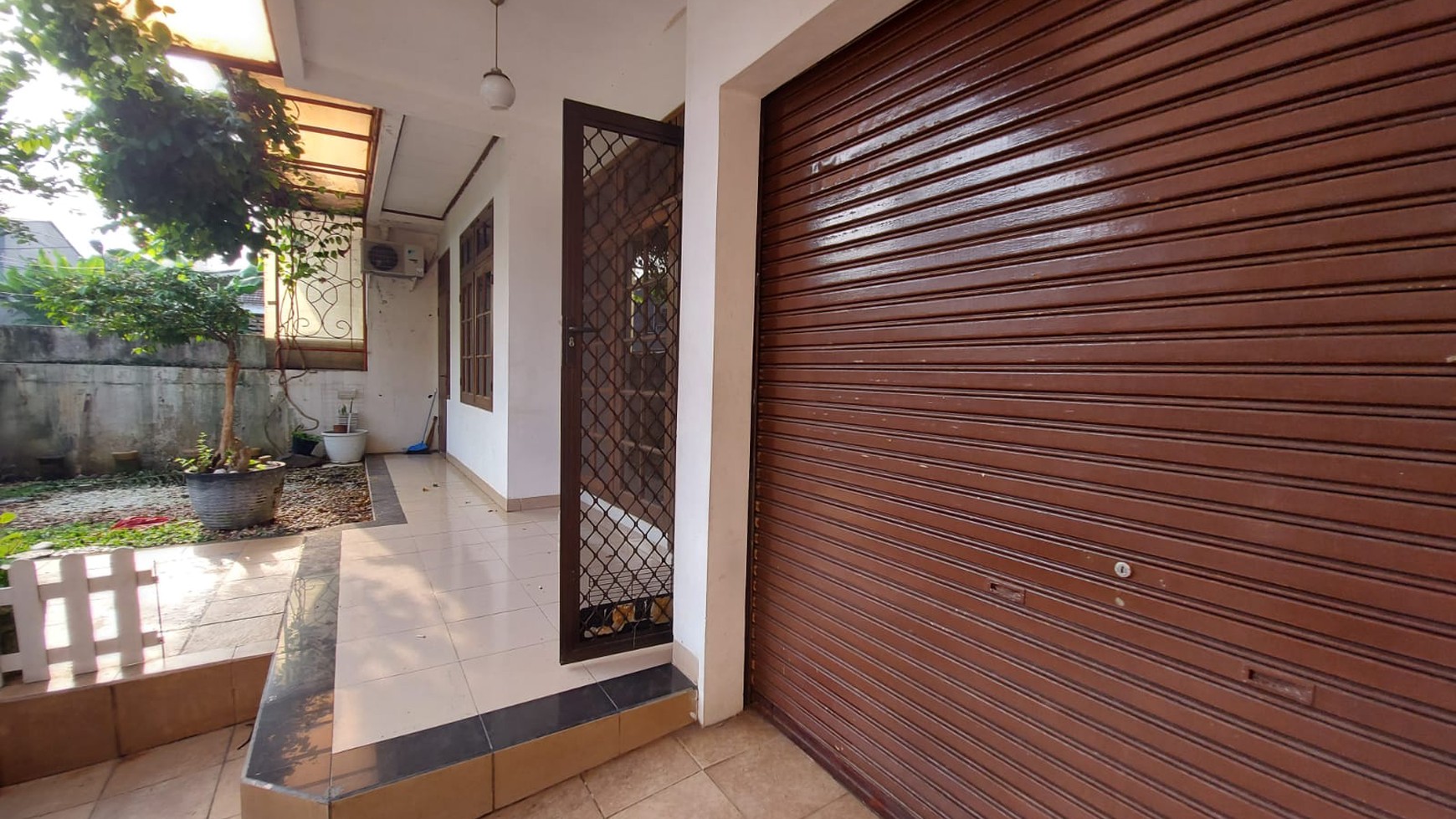 Cinere bukit cinere indah rumah disewakkan dikontrakkan