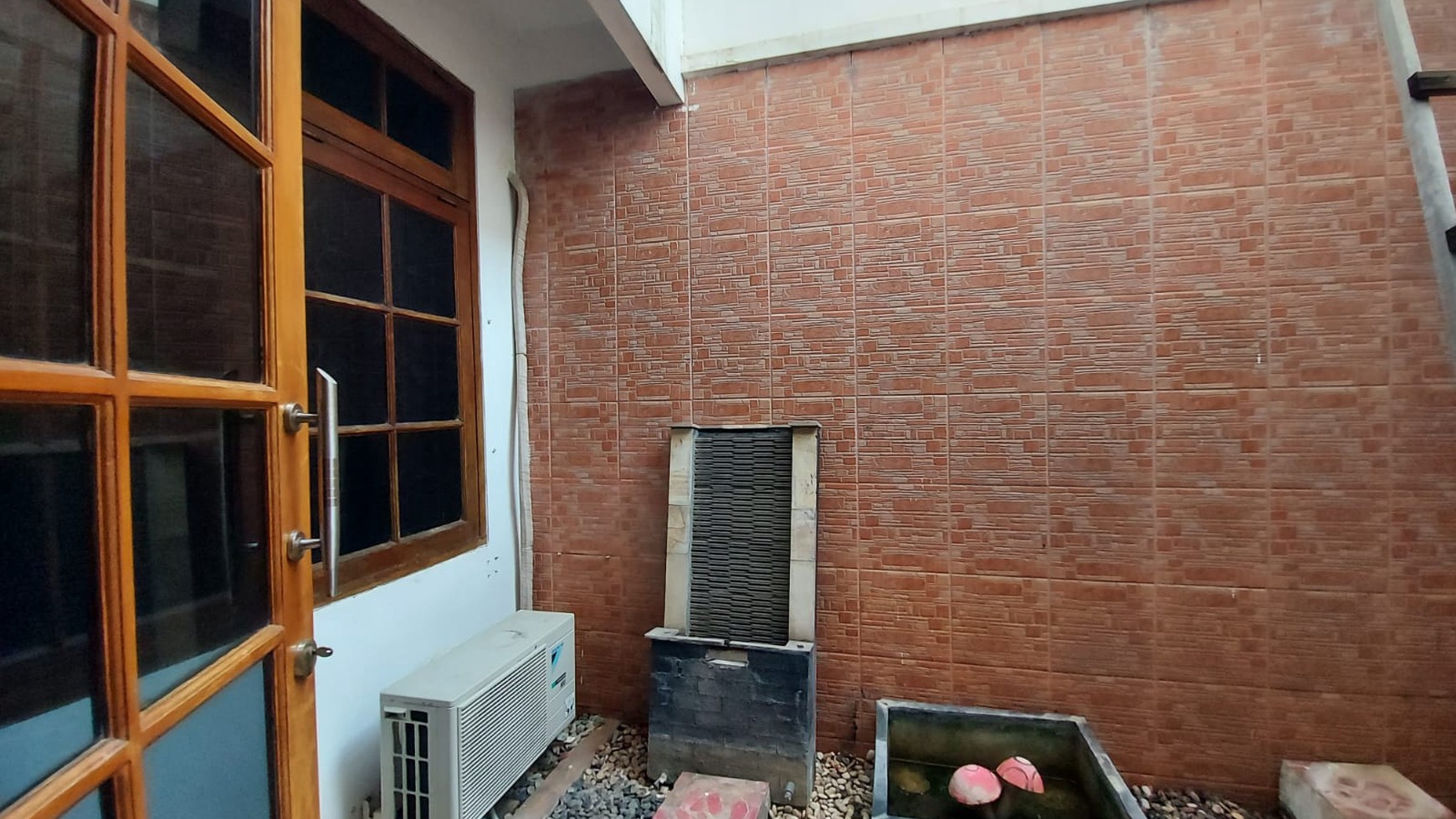 Cinere bukit cinere indah rumah disewakkan dikontrakkan