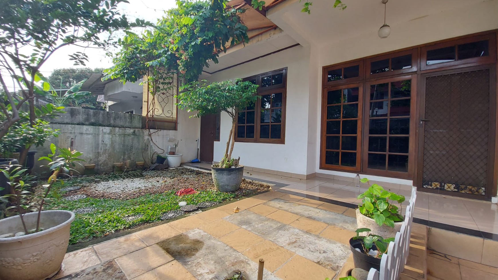 Cinere bukit cinere indah rumah disewakkan dikontrakkan