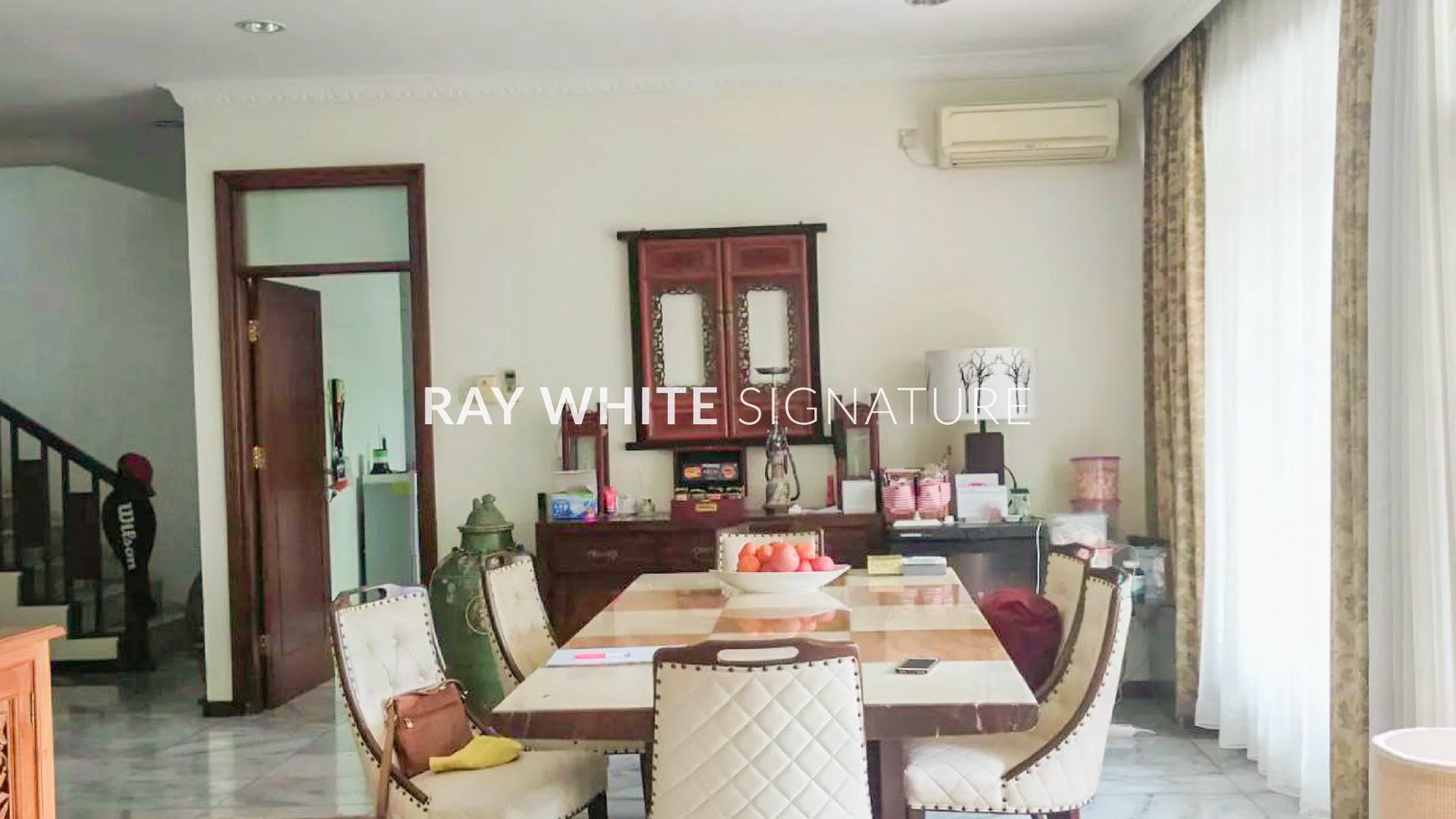 Dijual Rumah Mewah di Jl Anggur Barat 2 Dalam Cluster