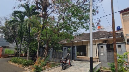 Rumah siap huni, lokasi strategis di Pondok Indah