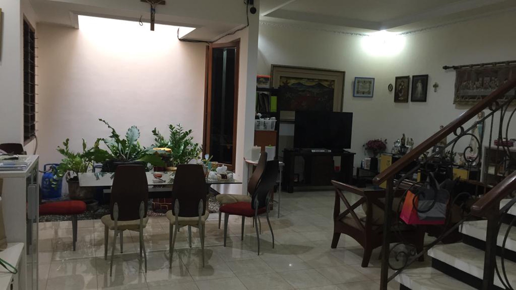 Rumah Hitung Tanah Area Cipete