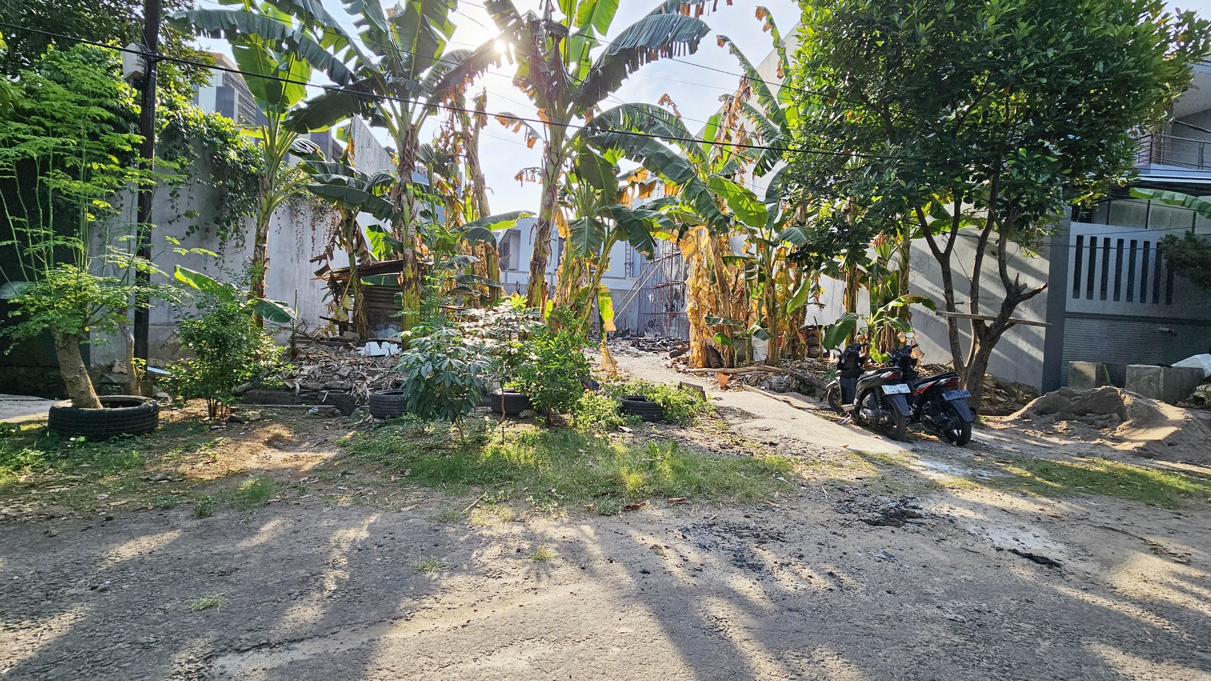 Rumah Hitung Tanah Area Cipete