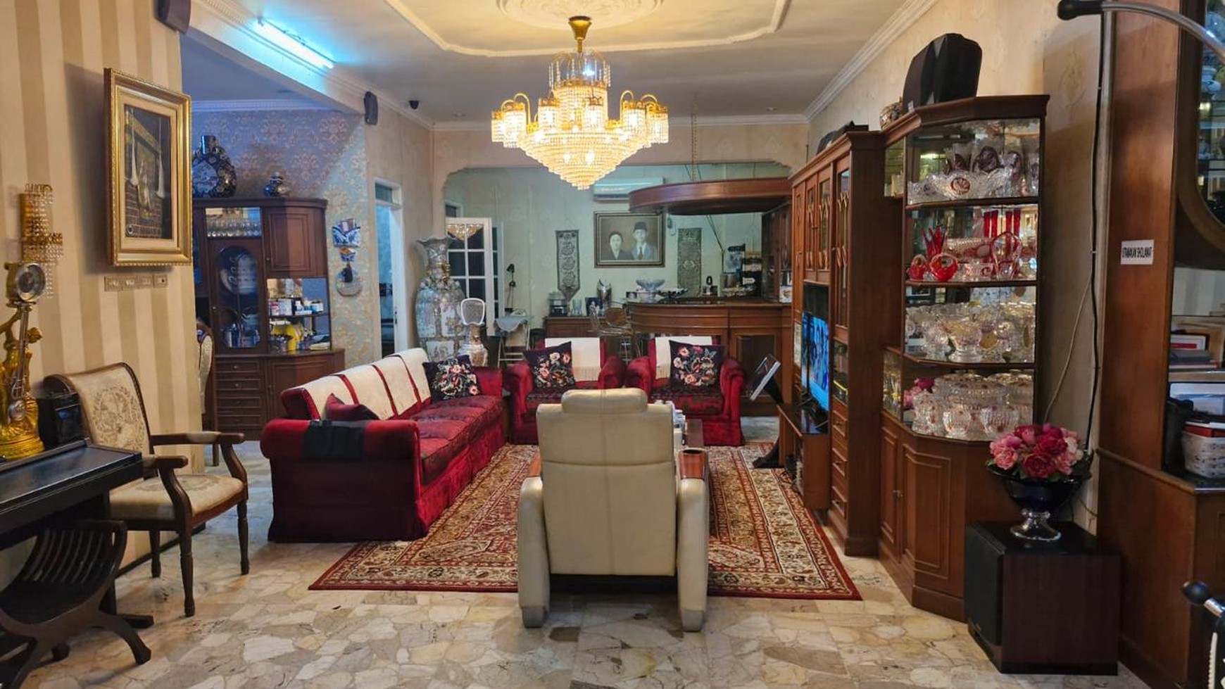 Rumah Hitung Tanah Area Cipete