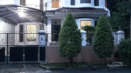 Rumah Asri, Nyaman Lokasi Strategis Di Pondok Indah