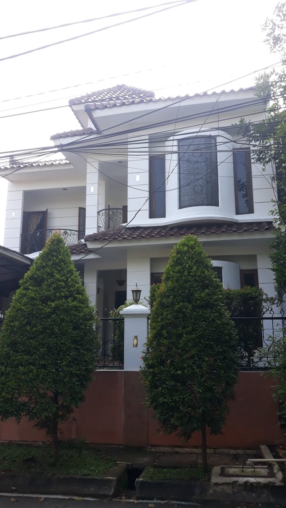 Rumah Asri, Nyaman Lokasi Strategis Di Pondok Indah