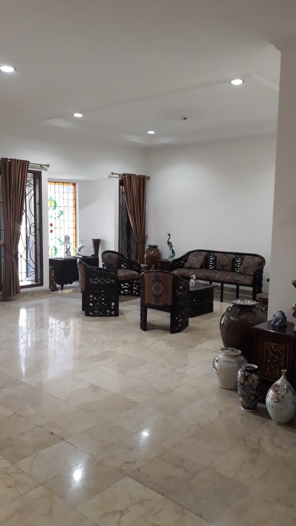 Rumah Asri, Nyaman Lokasi Strategis Di Pondok Indah