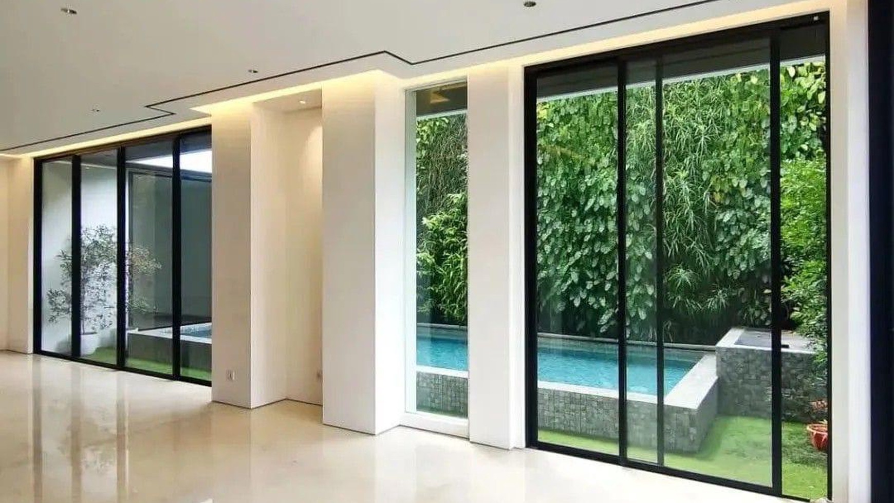 Rumah Bagus, Luxury dengan Private Swimming Pool di Pondok Indah