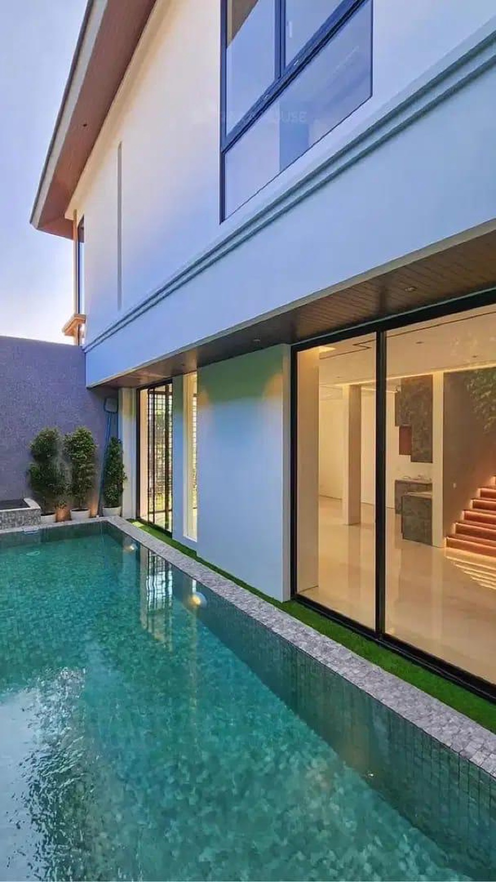 Rumah bagus, Luxury dengan Private Swimming Pool di Pondok Indah