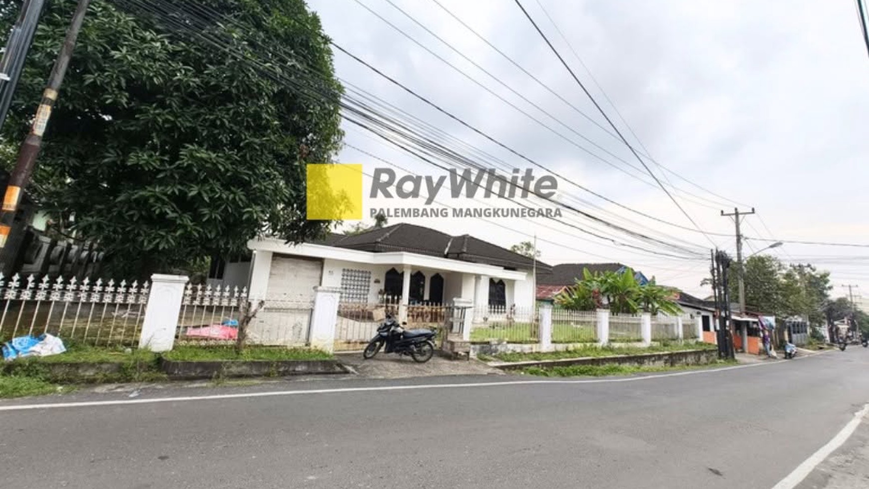 DIJUAL RUMAH