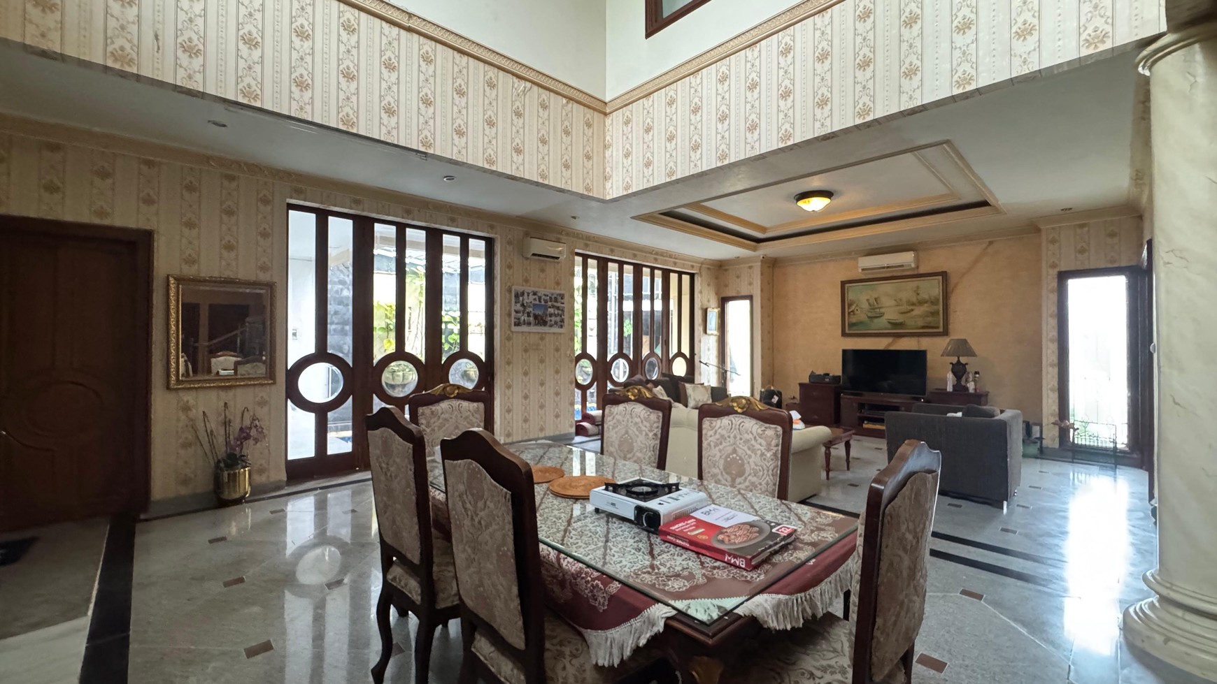 Rumah Modern Fully Furnished Private Swimming Pool di Cinere