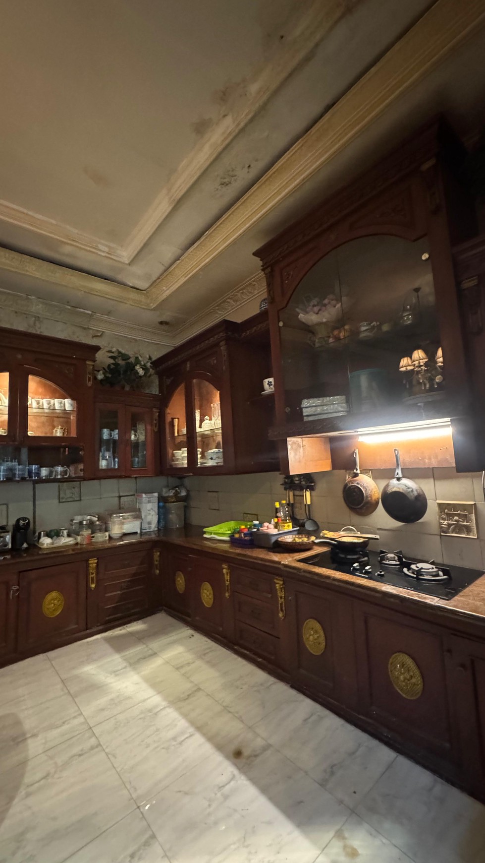Rumah Modern Fully Furnished Private Swimming Pool di Cinere