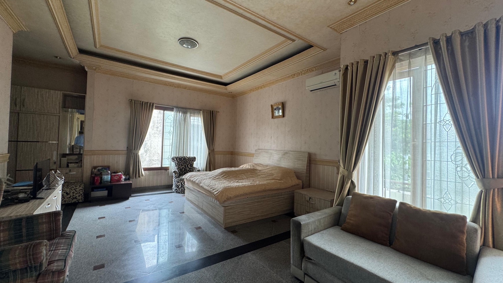 Rumah Modern Fully Furnished Private Swimming Pool di Cinere