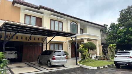 Rumah Modern Fully Furnished Private Swimming Pool di Cinere