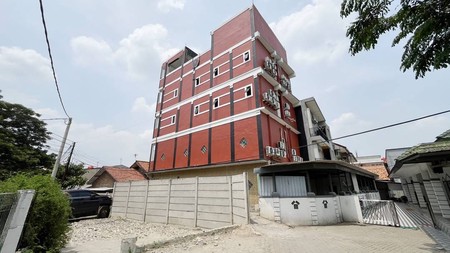 RUMAH KOST DENGAN LOKASI TERBAIK DEKAT DENGAN KAMPUS PRESIDENT UNIVERSITY DAN BERBAGAI FASILITAS PUBLIK DI KOTA JABABEKA