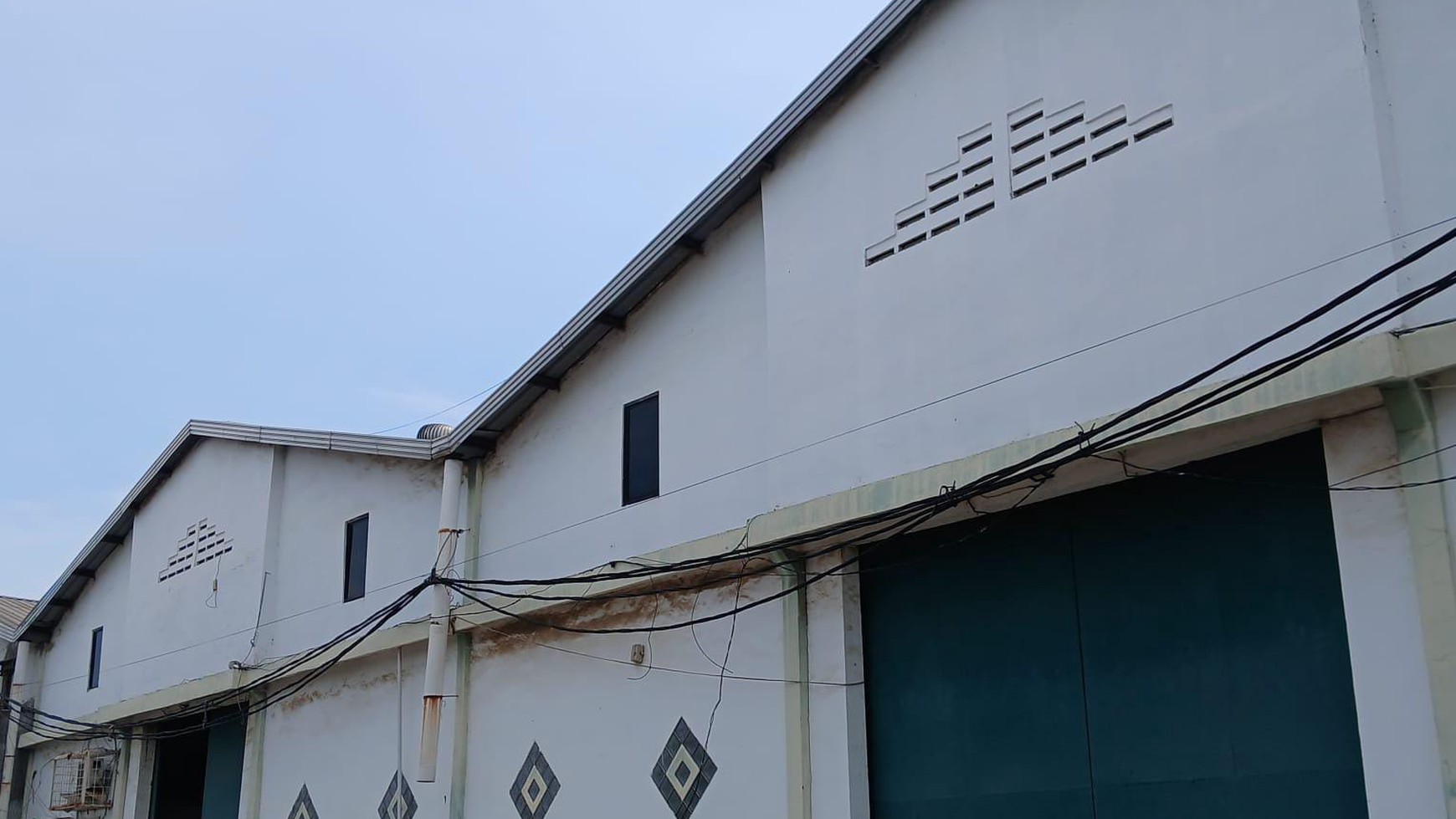 DIJUAL RUANG USAHA PERGUDANGAN DADAP KOSAMBI