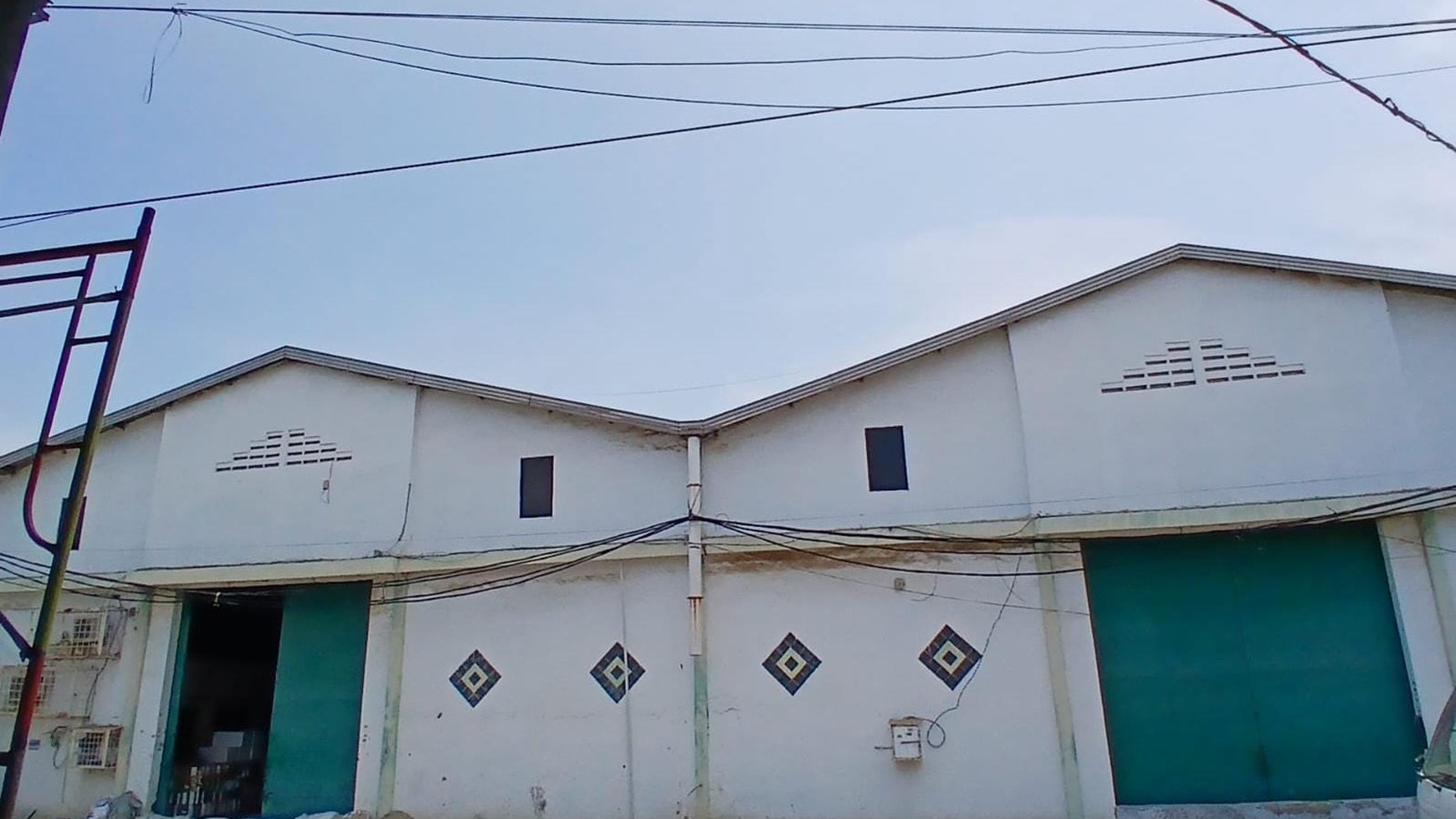 DIJUAL RUANG USAHA PERGUDANGAN DADAP KOSAMBI