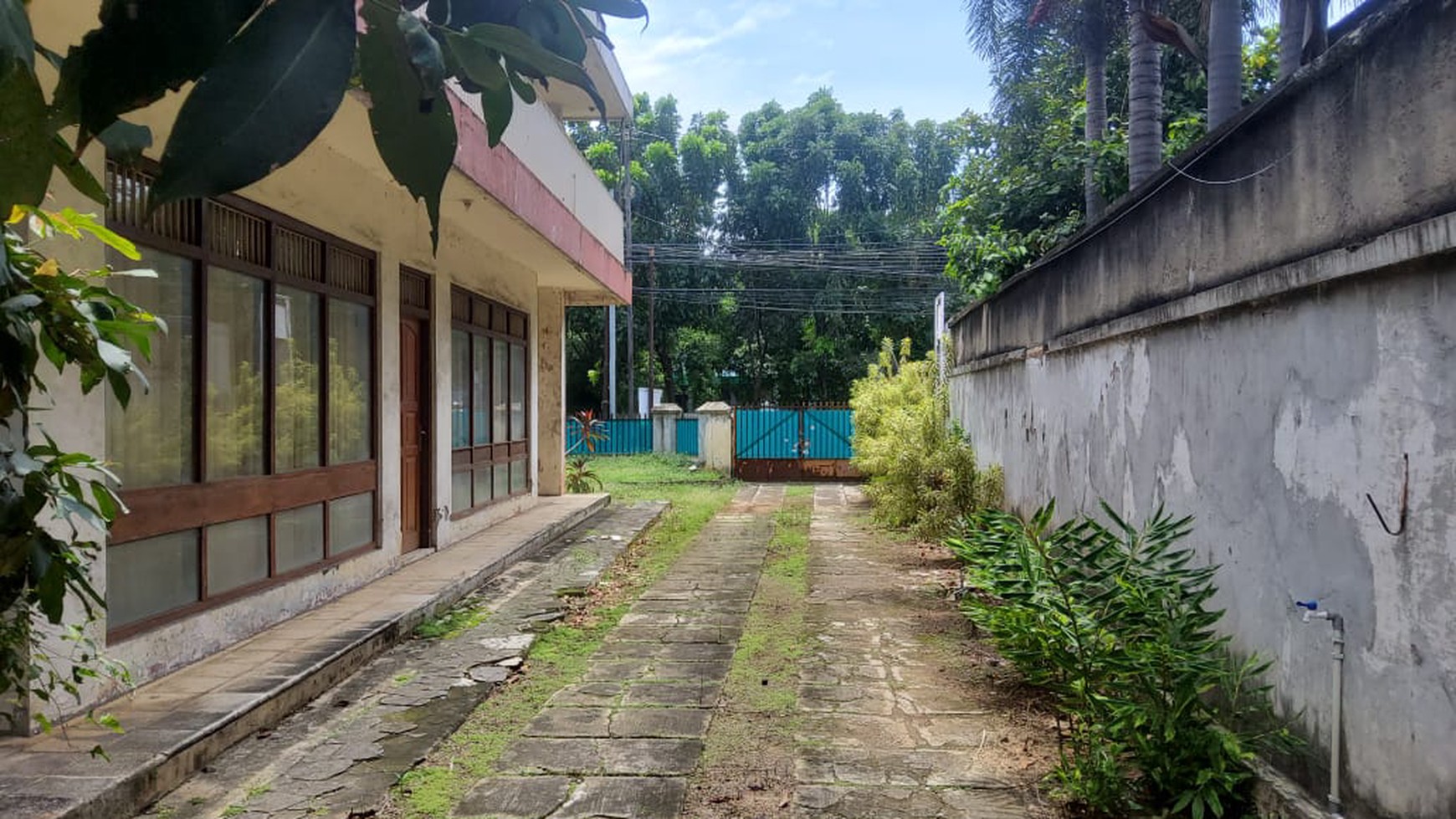 Rumah Hitung Tanah Lokasi Sangat Strategis Zona Komersial di Rawamagun