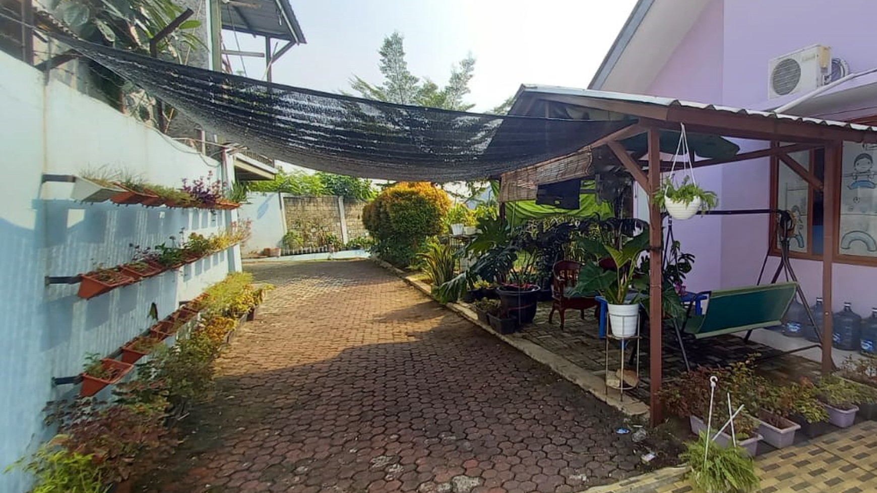 Rumah Bagus siap huni dengan lingkungan asri di Ciputat