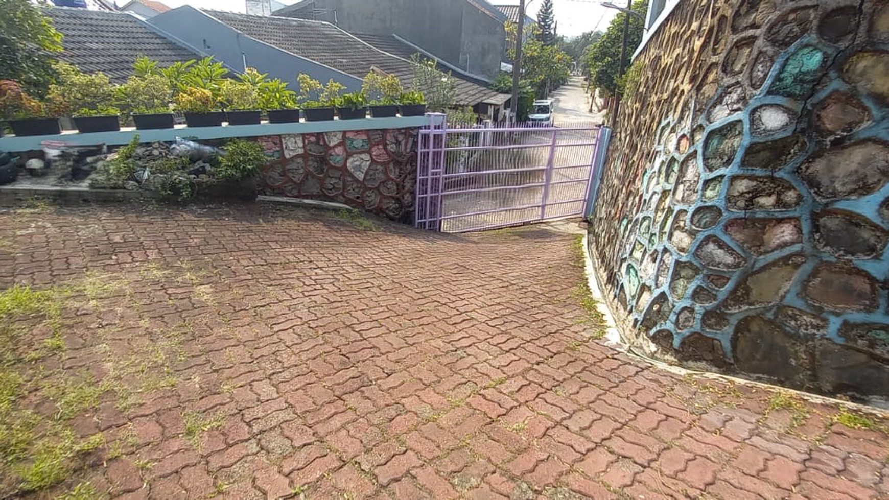 Rumah Bagus siap huni dengan lingkungan asri di Ciputat