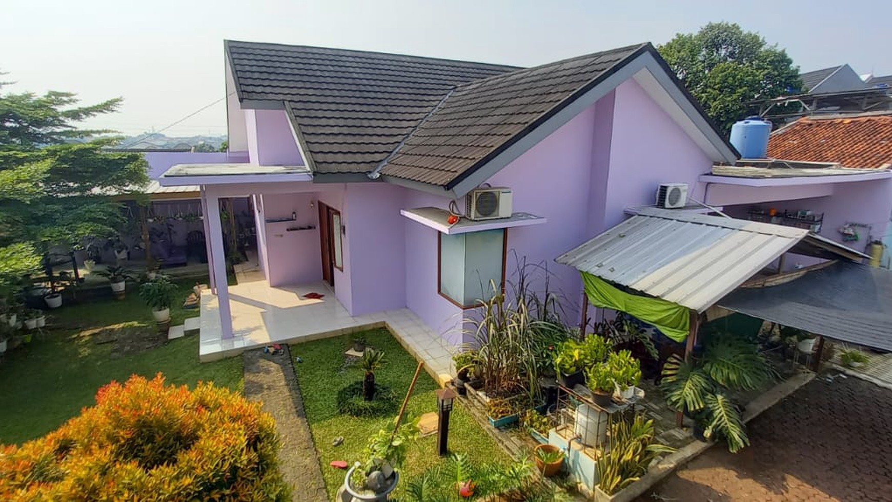 Rumah Bagus siap huni dengan lingkungan asri di Ciputat