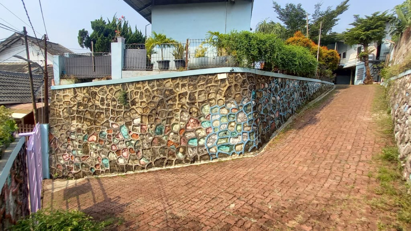 Rumah Bagus siap huni dengan lingkungan asri di Ciputat