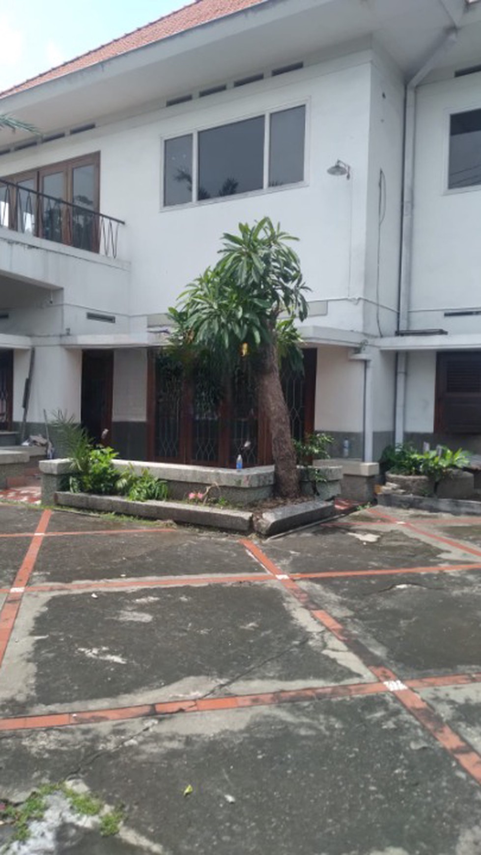 Disewakan Rumah Usaha Jalan Diponegoro