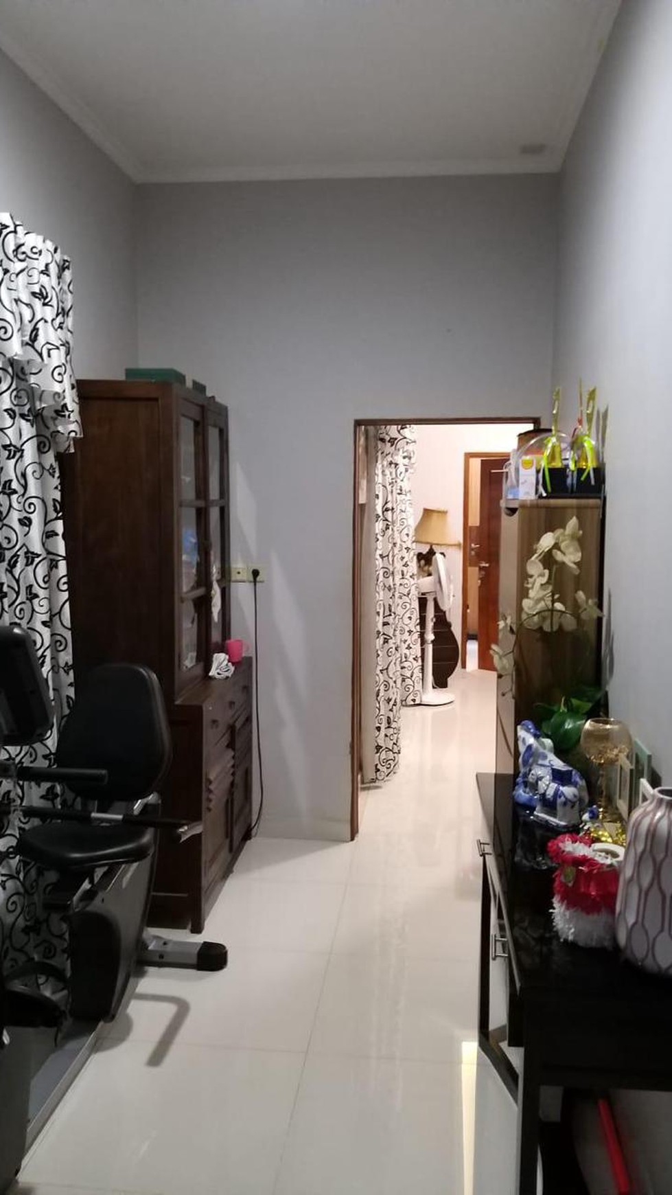 Di jual Rumah  Radio Dalam - Jakarta Selatan Sangat dekat Supermarket Grand Lucky.