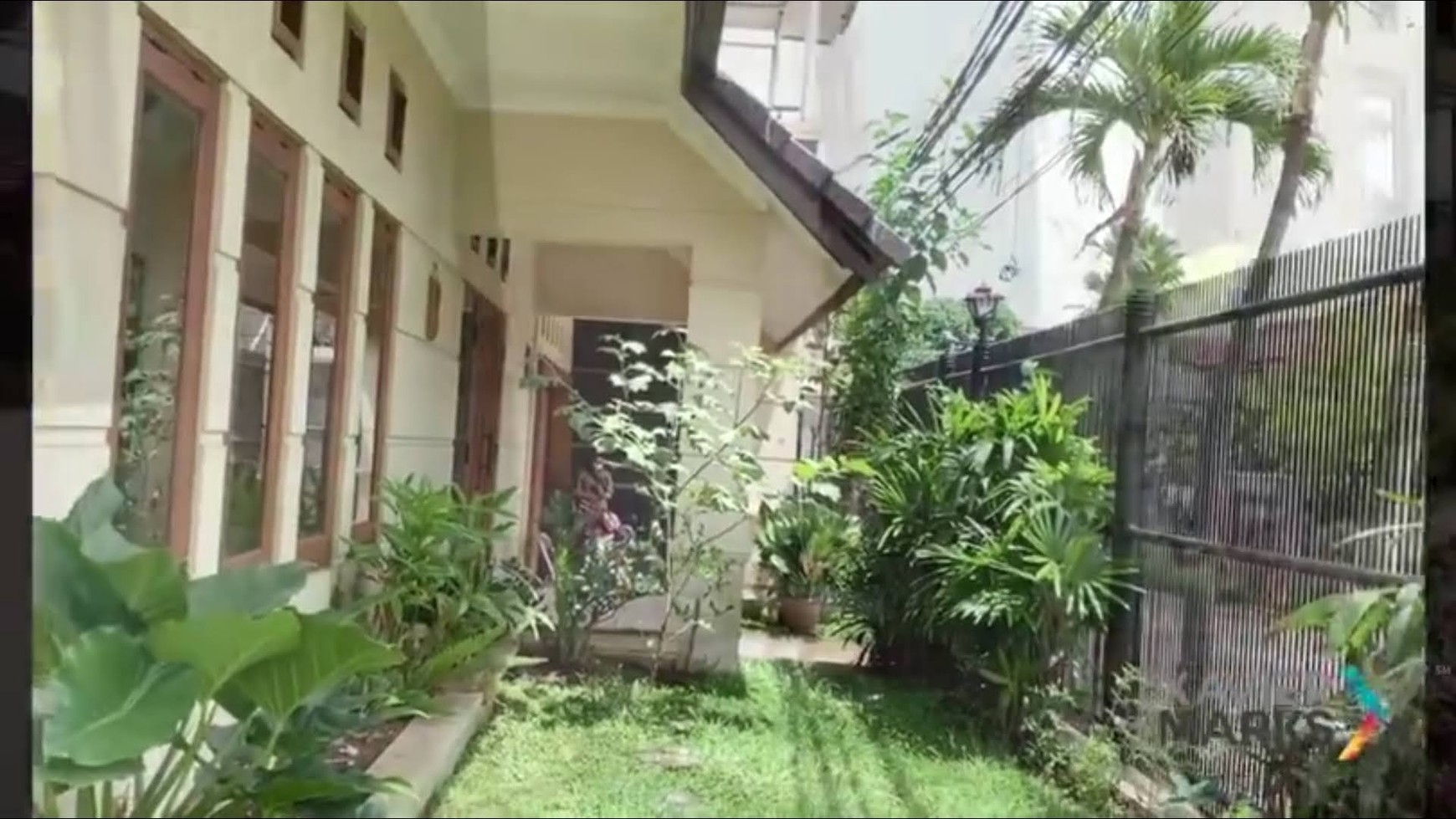 Dijual Rumah 2 muka hadap Timur dan Selatan